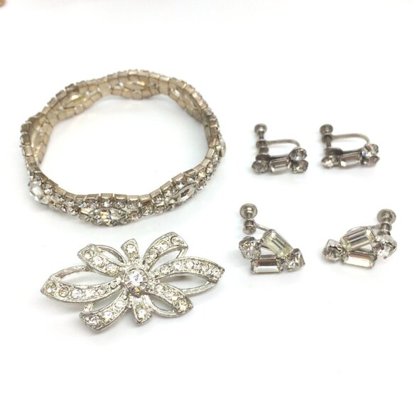 VINTAGE RHINESTONE BROOCH BRACELET 2 PAIRS SCREW BACK EARRINGS SILVER TONE LOT - Picture 1 of 12